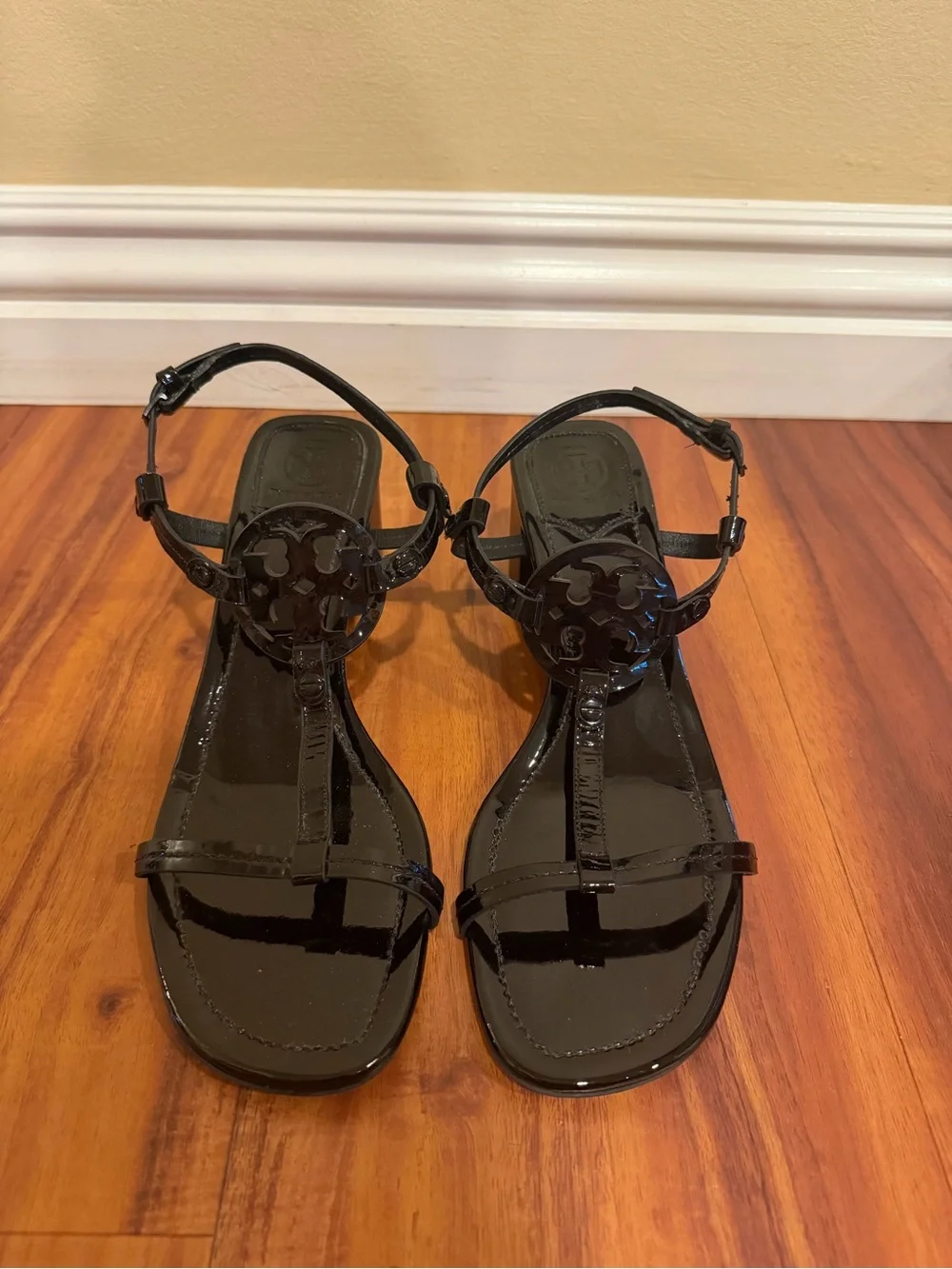 Tory Burch Black Patent T-Strap Logo Sandals